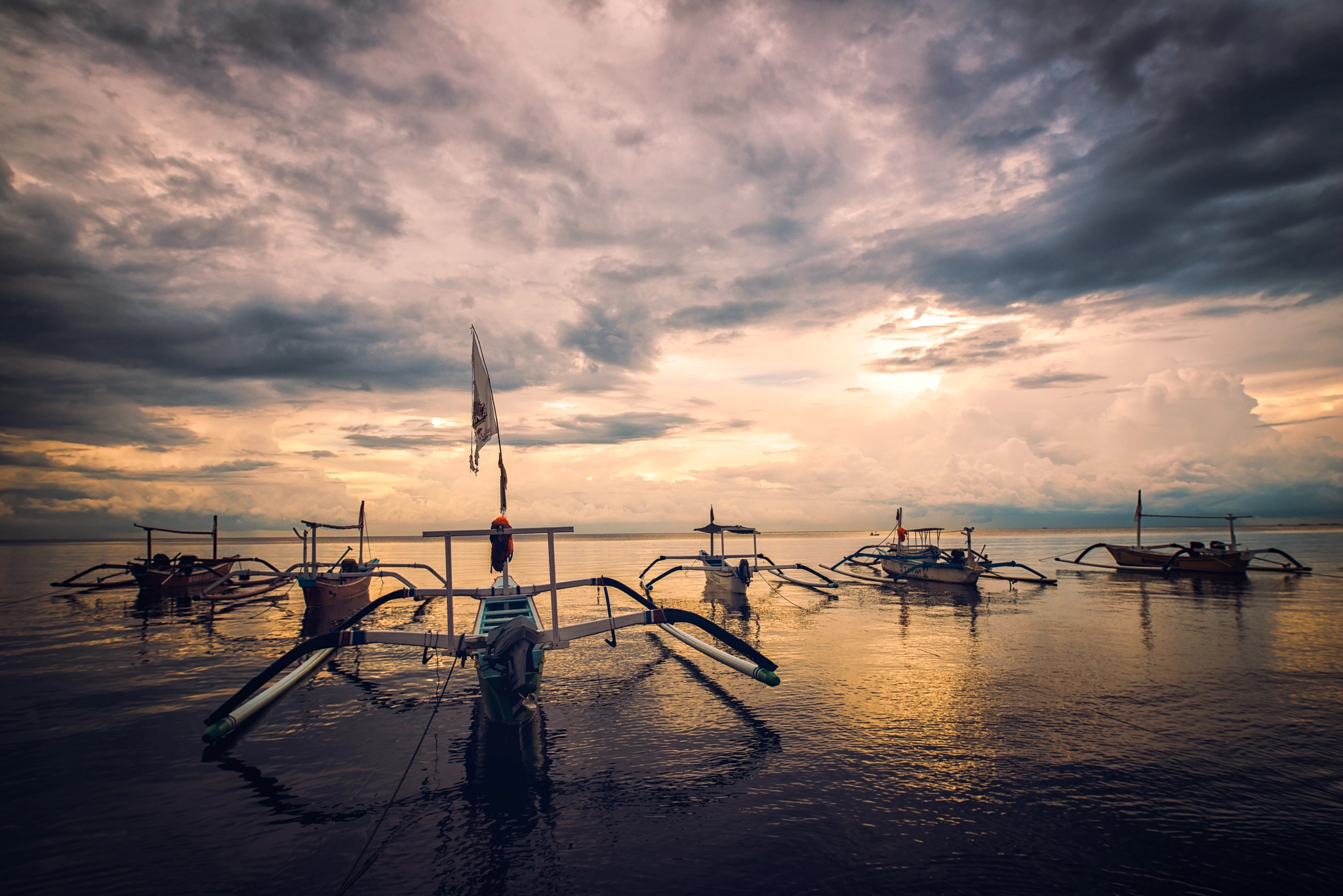20mm F1.4 sample photo. Dawn photography