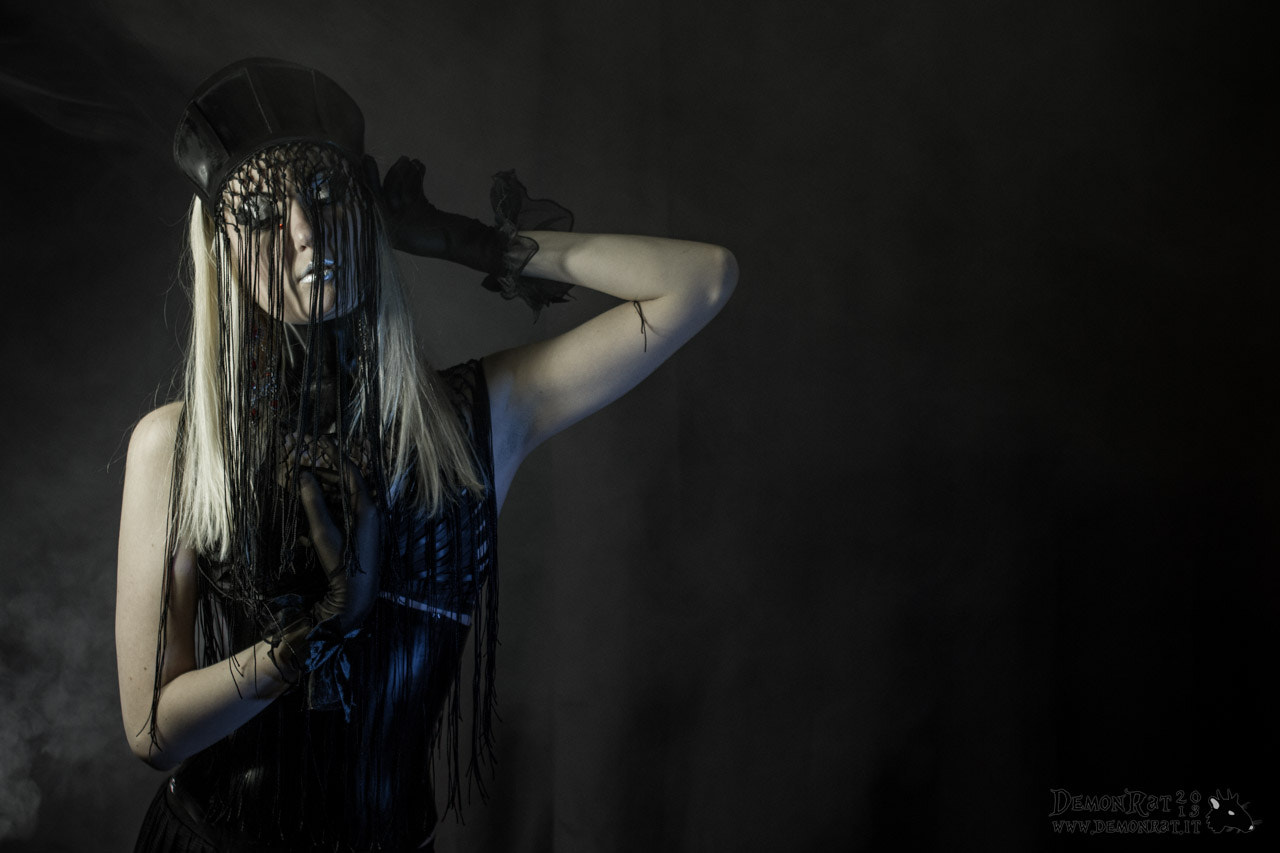 Canon EOS 7D + Canon EF 28mm F2.8 sample photo. La papessa nera 8 photography