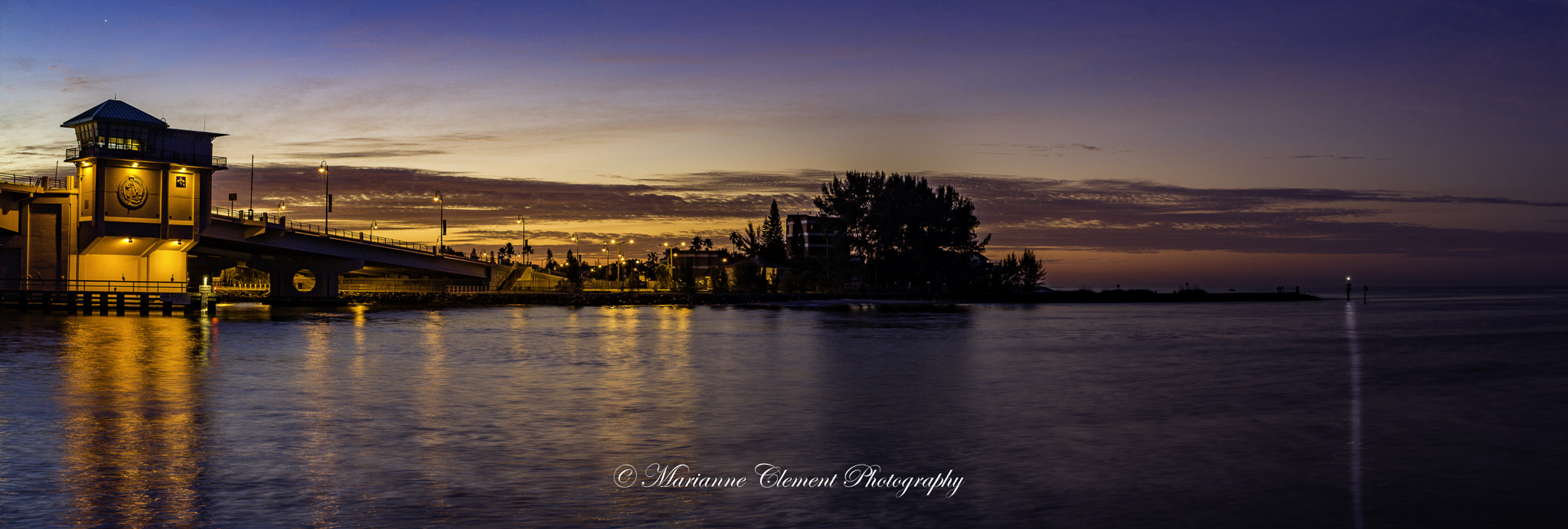 Canon EOS 1200D (EOS Rebel T5 / EOS Kiss X70 / EOS Hi) sample photo. Sunrise on treasure islland pano photography