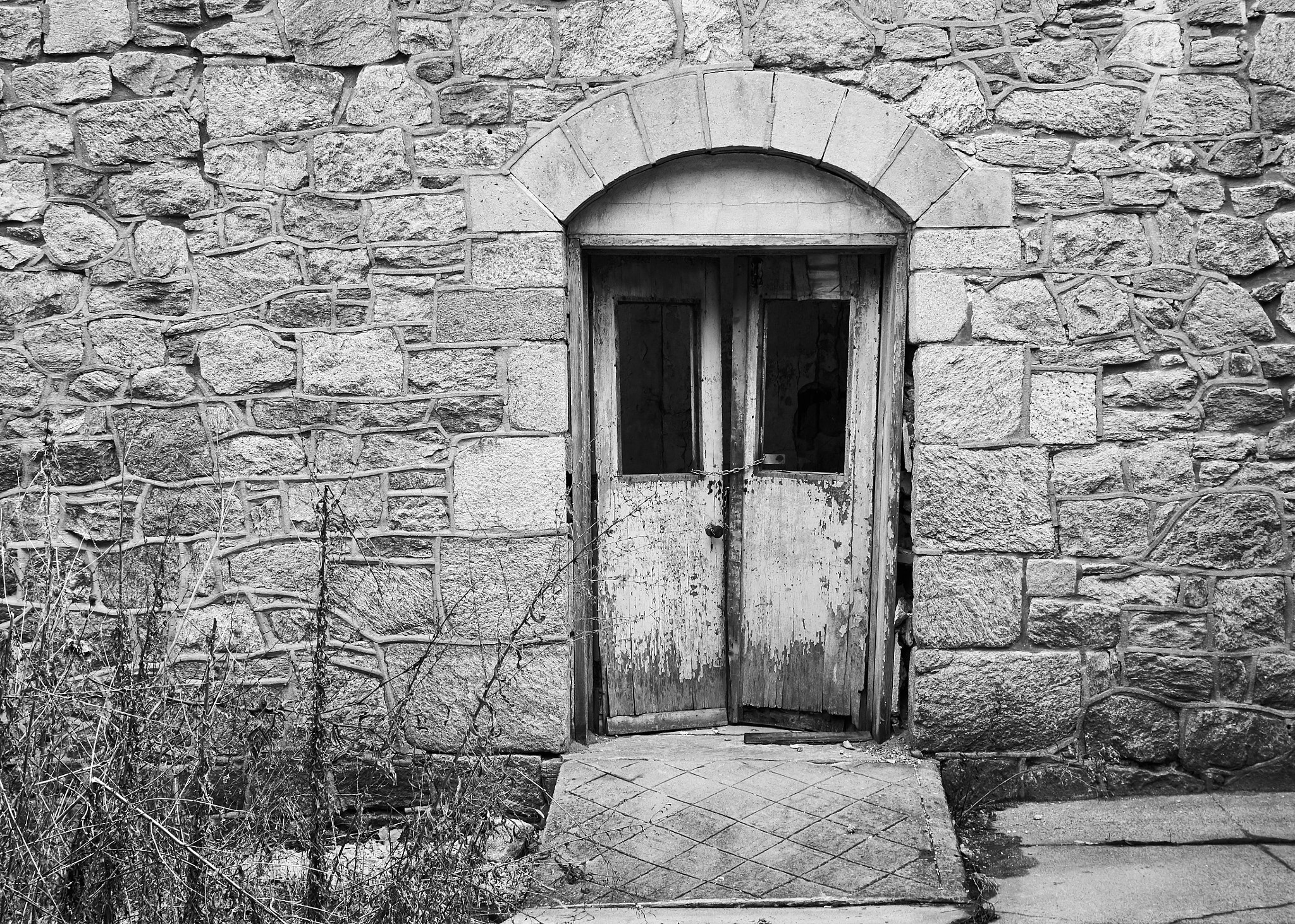 Sony SLT-A37 + Sony DT 16-50mm F2.8 SSM sample photo. Eastern state penitentiary 1 photography