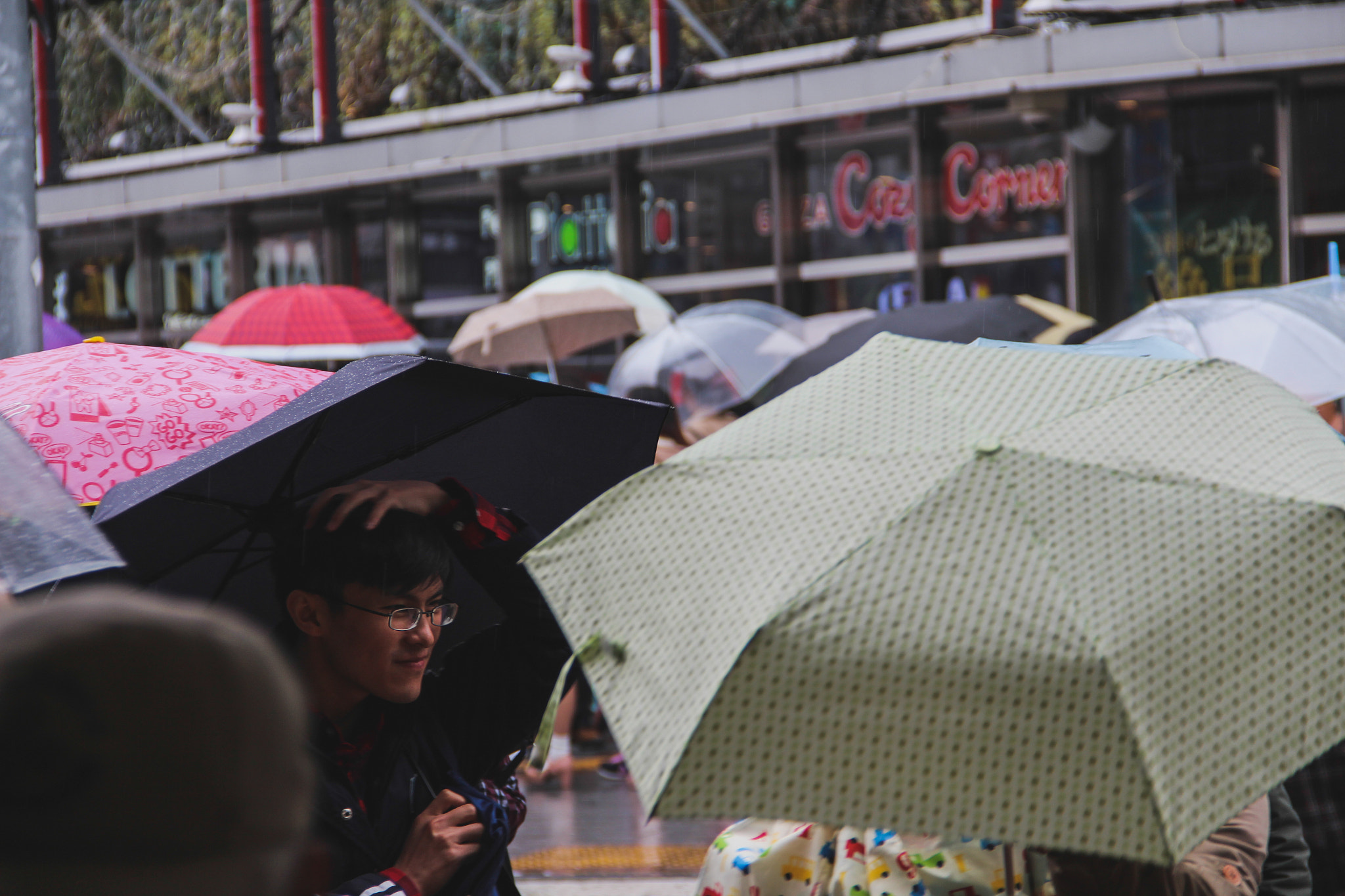 Canon EOS 650D (EOS Rebel T4i / EOS Kiss X6i) sample photo. Rainy day photography