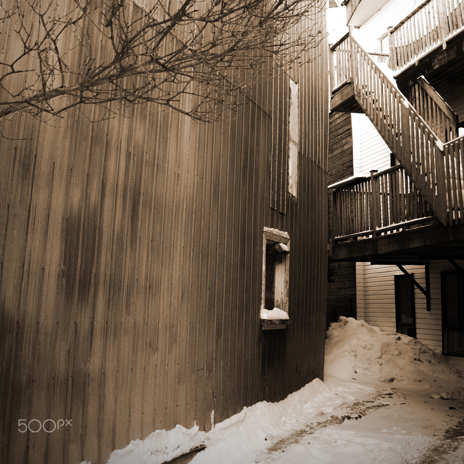 Sony Alpha DSLR-A500 sample photo. Back alley photography