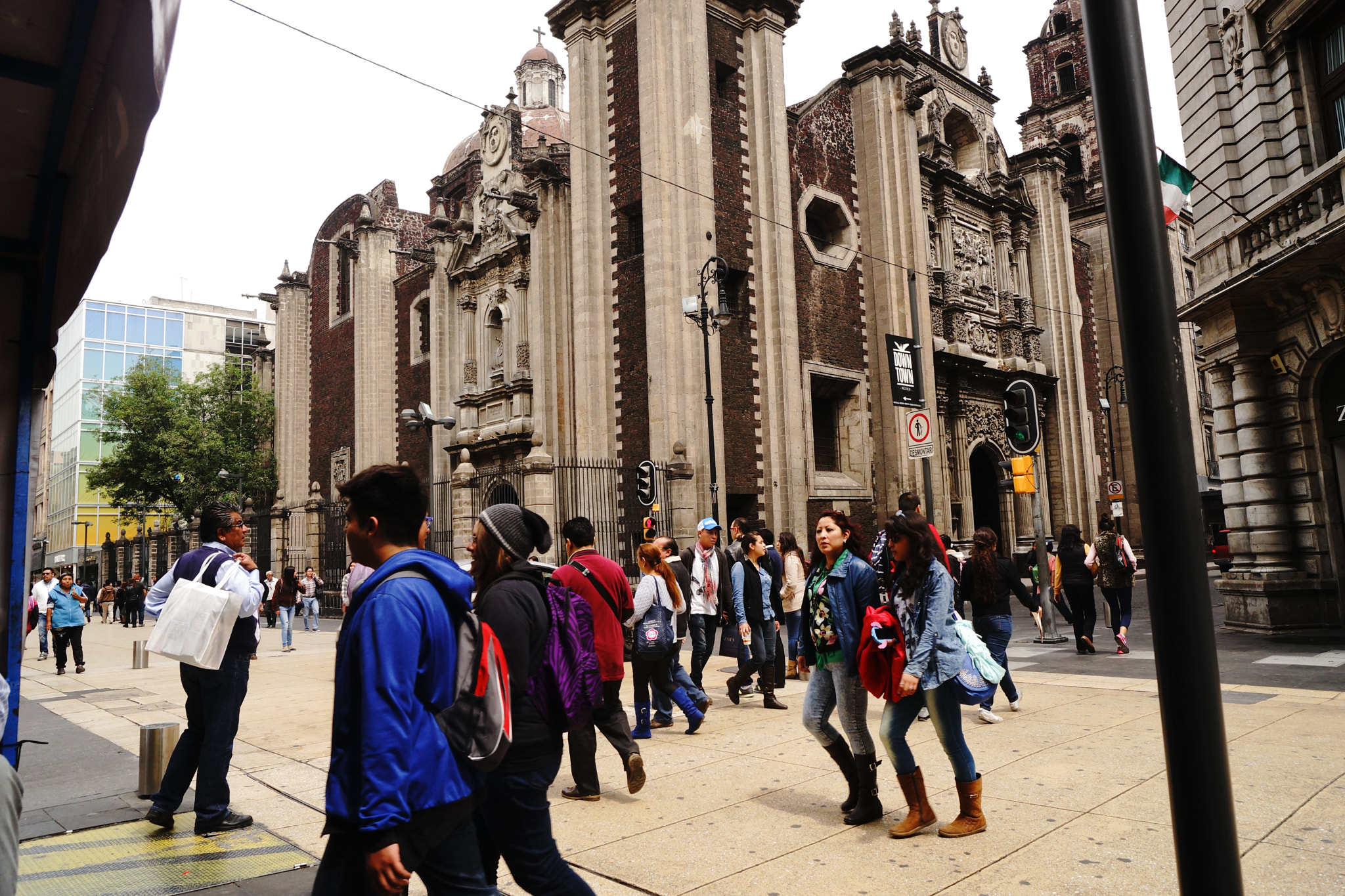 Sony SLT-A99V sample photo. Gente en la cdmx photography