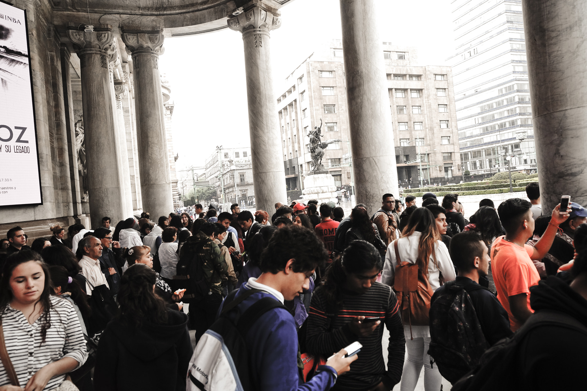 Sony SLT-A99V sample photo. Gathering under bellas artes photography