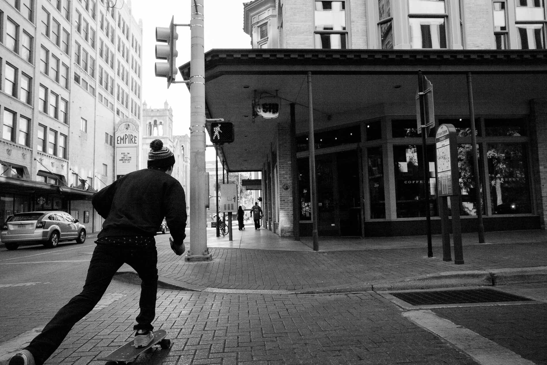 Leica M (Typ 240) + Leica Elmar-M 24mm F3.8 ASPH sample photo. A winter skateboarder in houston street photography