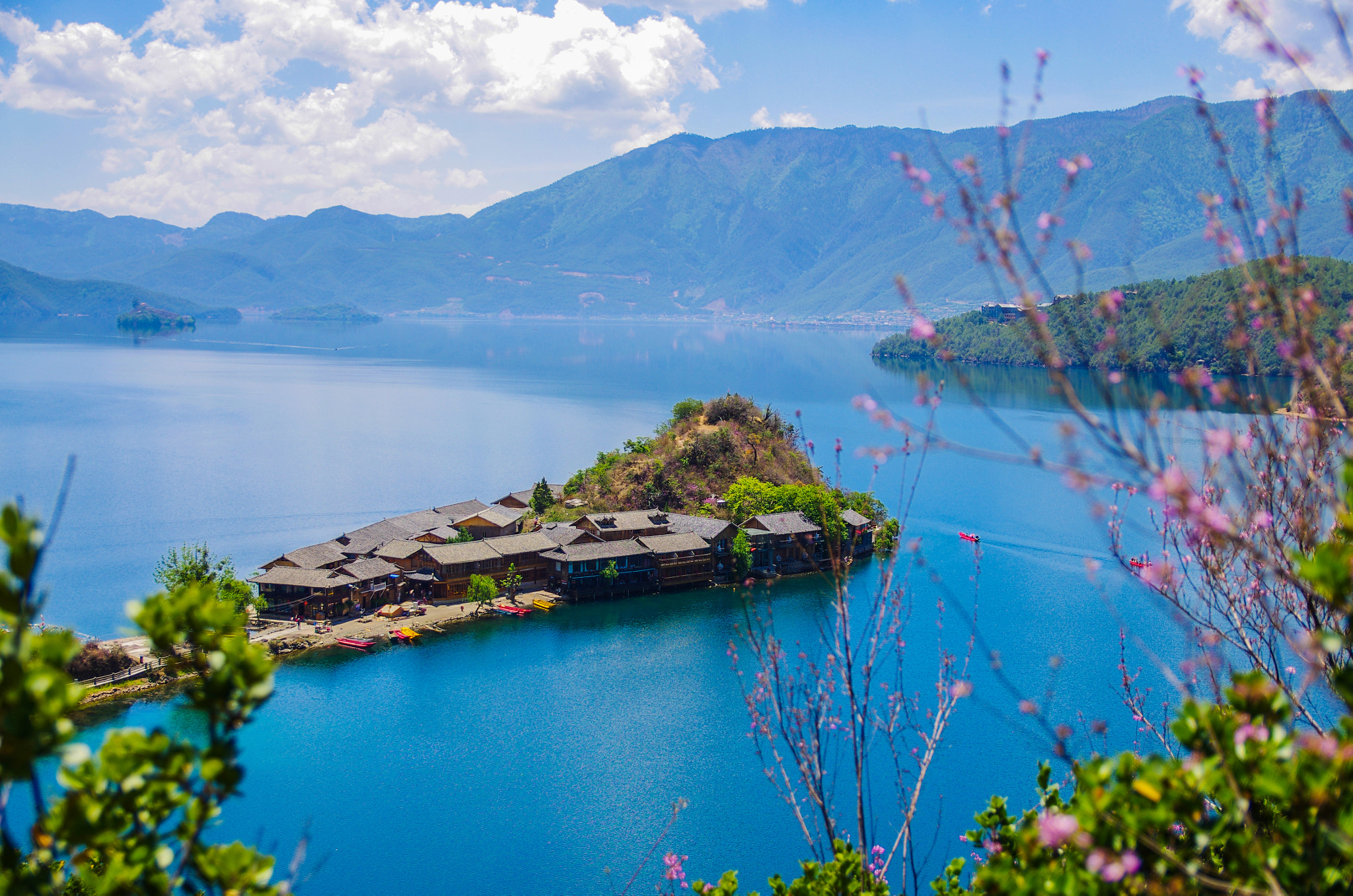 Sigma 17-50mm F2.8 EX DC HSM sample photo. Lugu lake photography