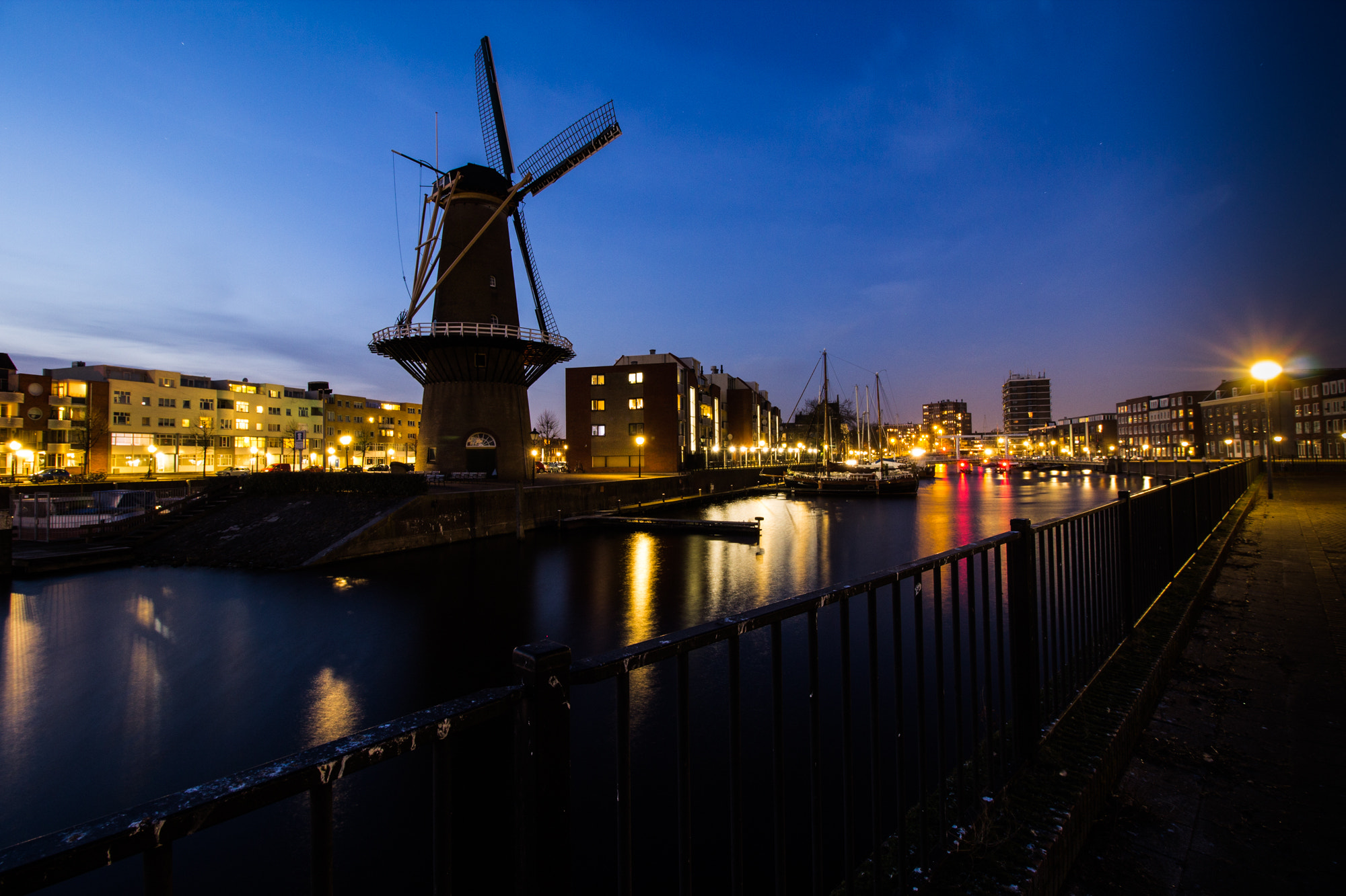 Canon EF-S 10-18mm F4.5–5.6 IS STM sample photo. Rotterdam photography