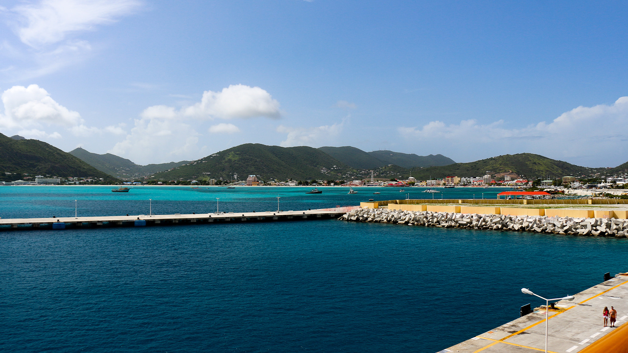Canon EF-S 18-135mm F3.5-5.6 IS STM sample photo. Port photography