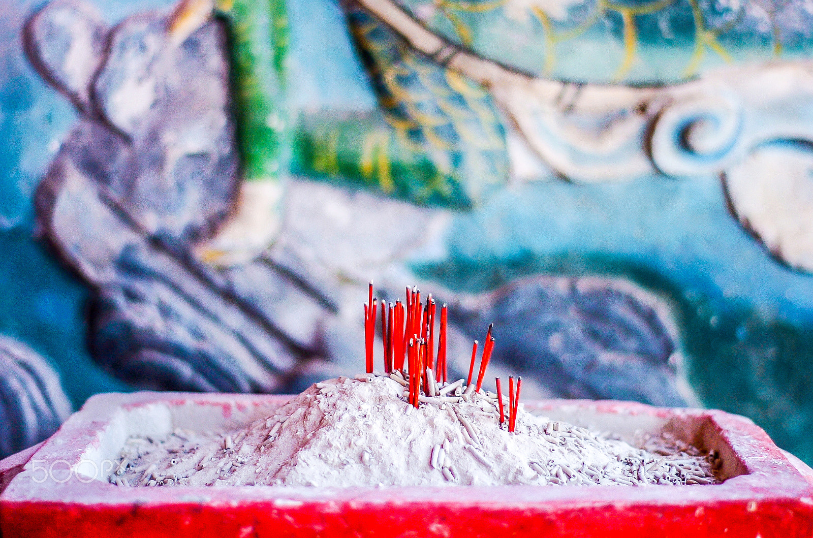 Nikon D2H + Nikon AF Nikkor 50mm F1.8D sample photo. Incense in the temple photography