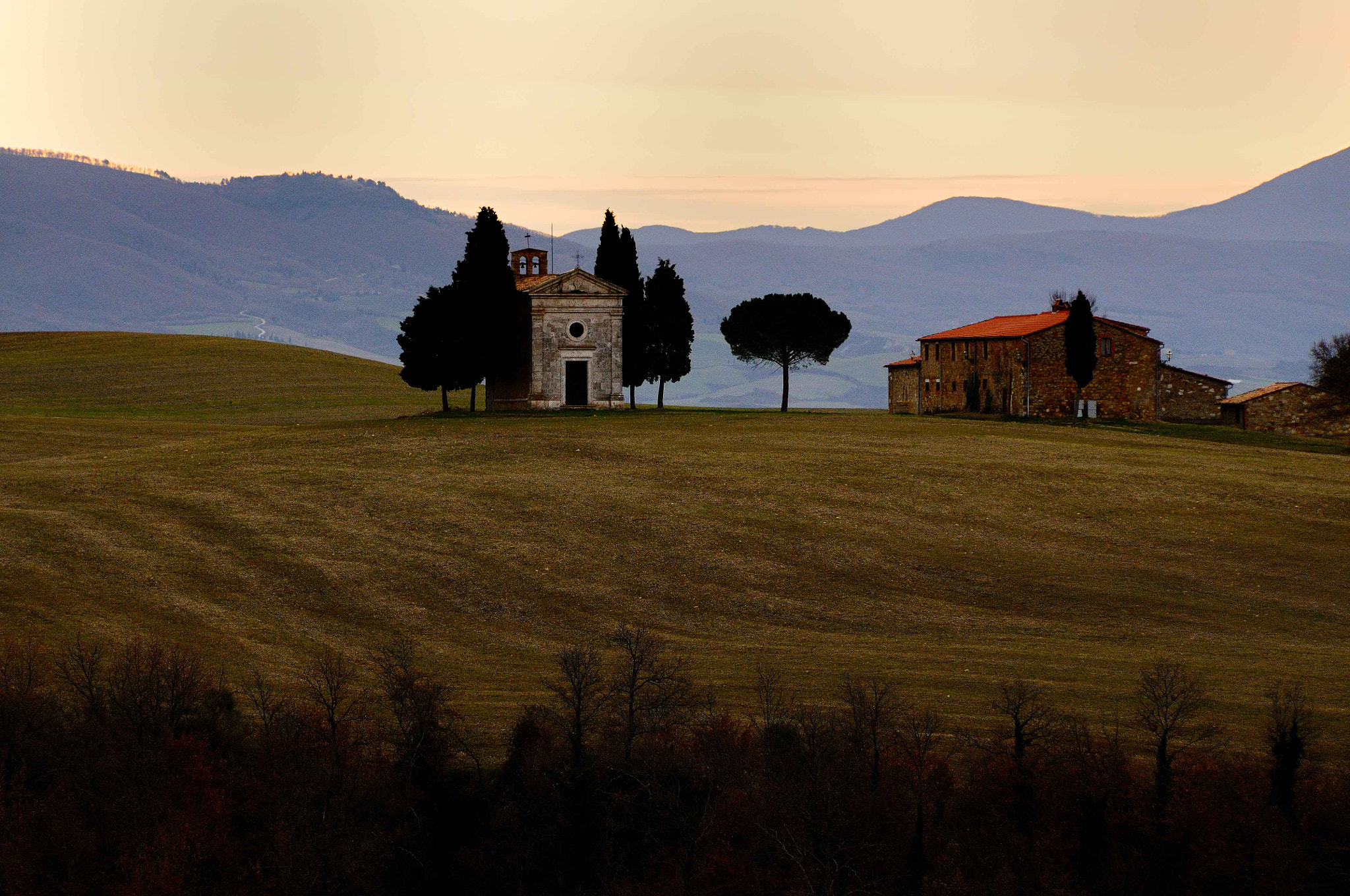 AF Zoom-Nikkor 80-200mm f/2.8 ED sample photo. Tuscany photography