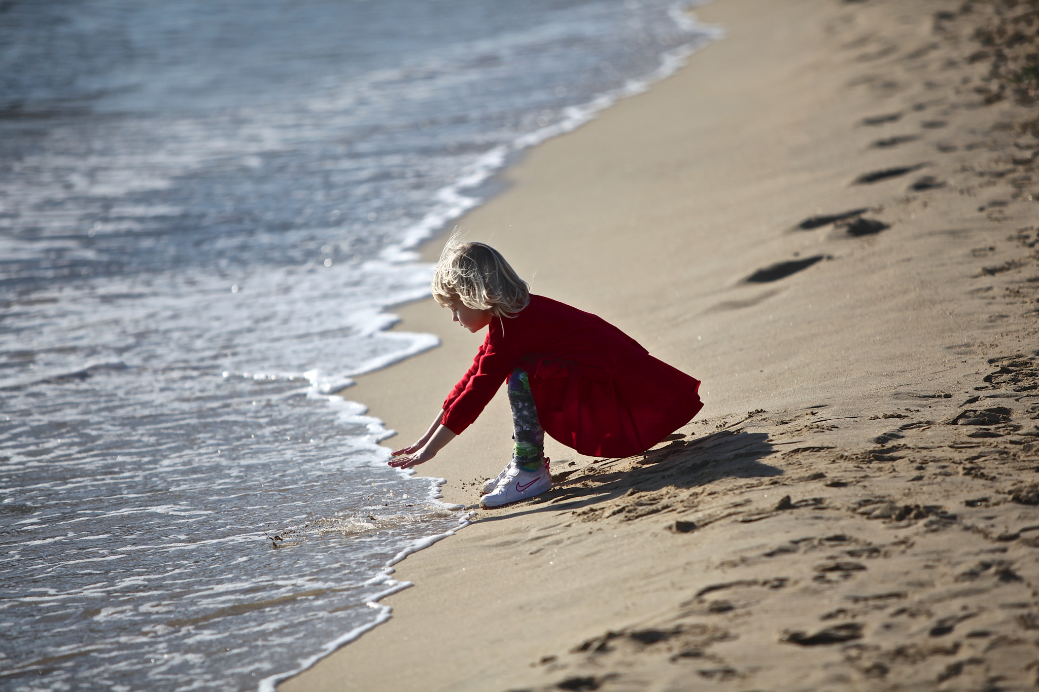 Canon EOS 5D Mark II + Canon EF 135mm F2.8 SF sample photo. Caressing the sea photography