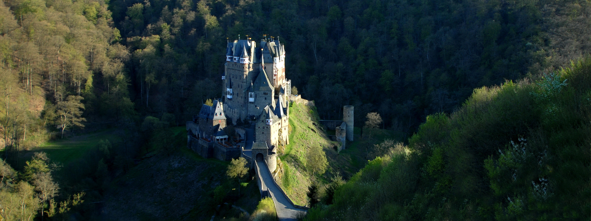 Sigma 18-250mm F3.5-6.3 DC OS HSM sample photo. Eltz photography