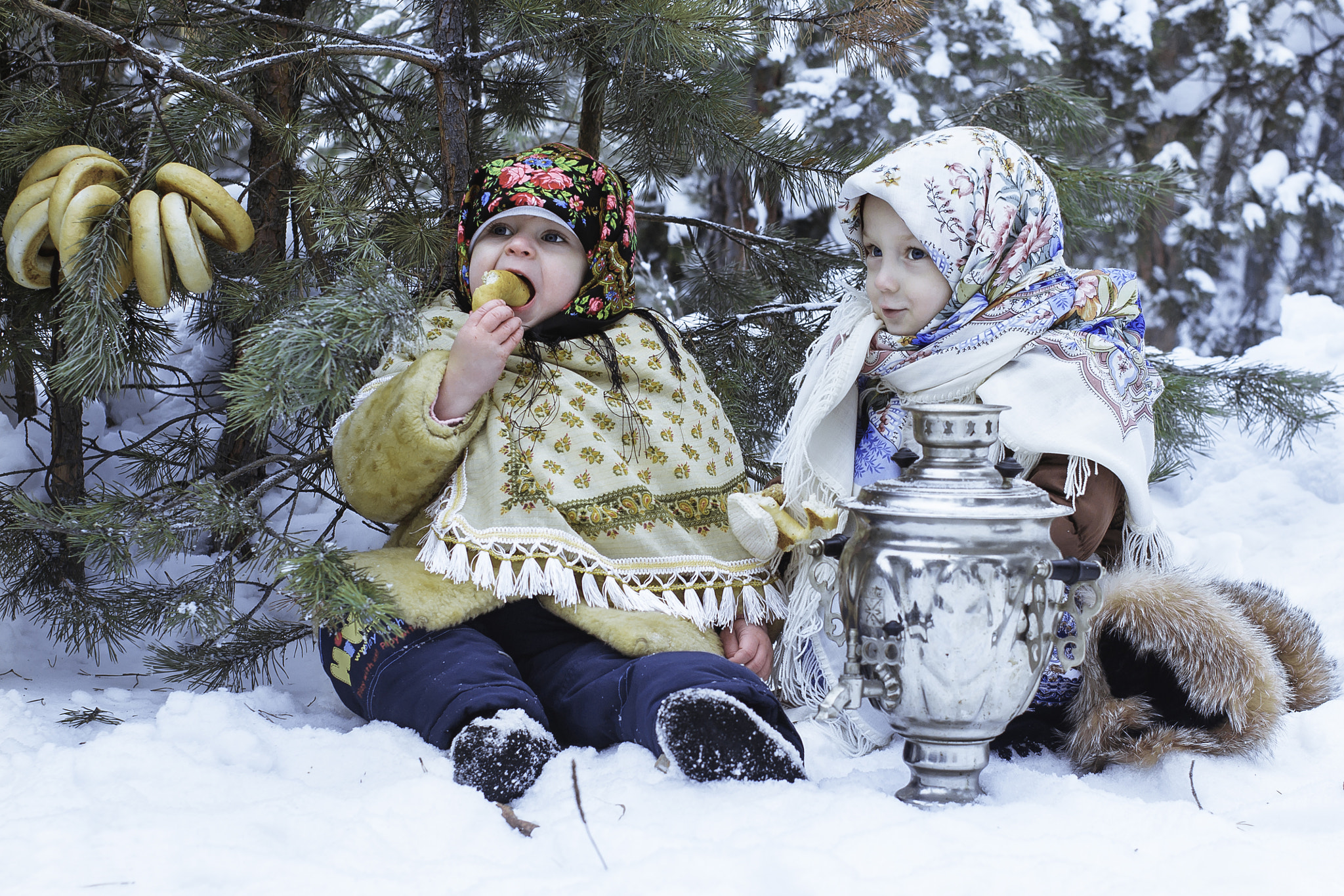 Canon EOS 600D (Rebel EOS T3i / EOS Kiss X5) + Canon EF 35mm F2 sample photo. Slavic winter photography