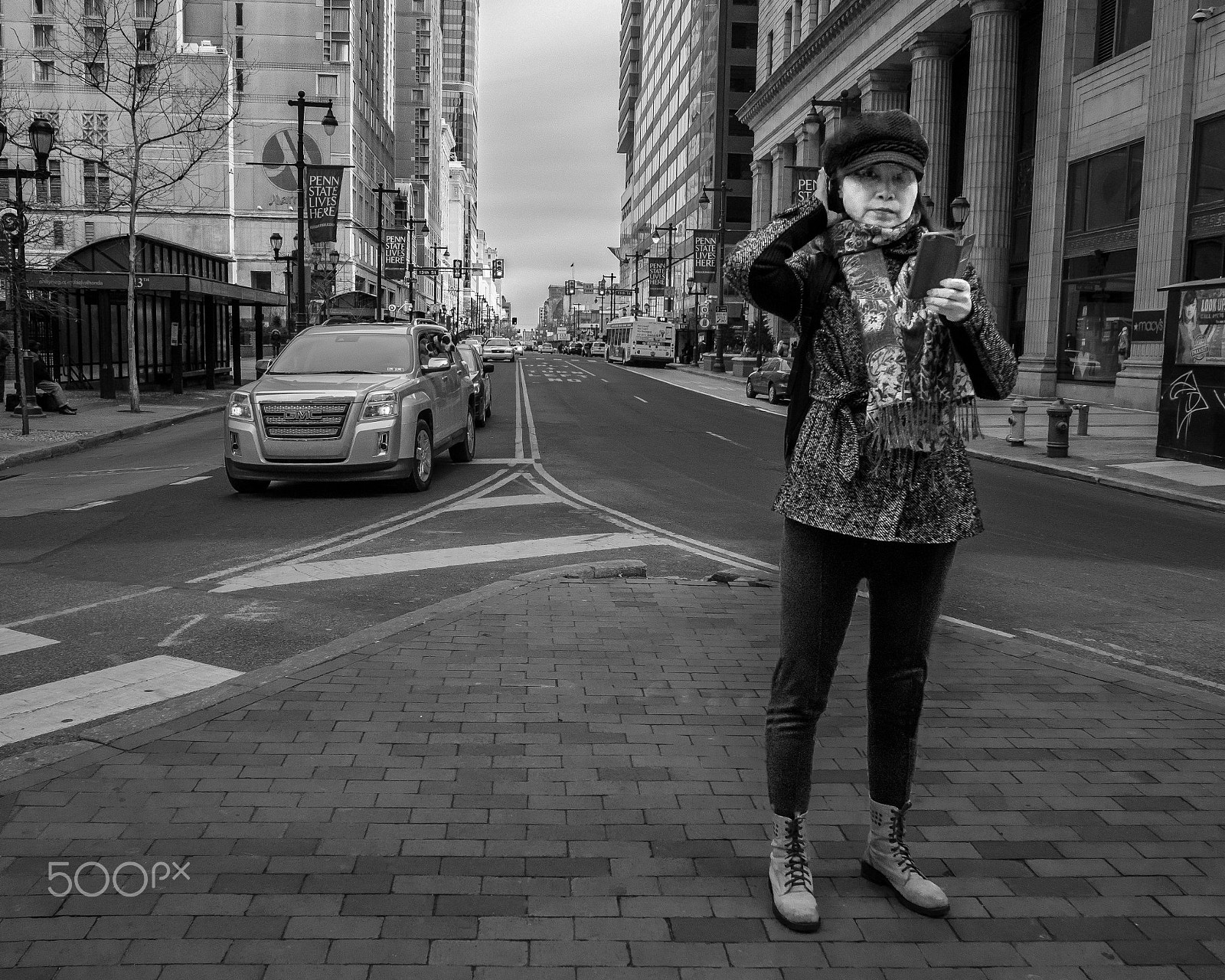 Panasonic Lumix DMC-GX8 + Panasonic Lumix G 14mm F2.5 ASPH sample photo. Island in traffic on market street, 2016 photography