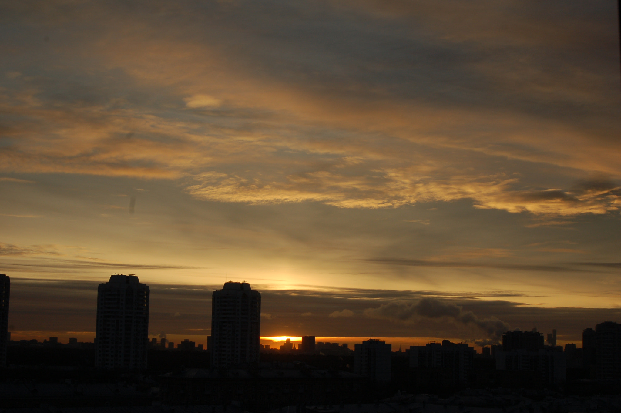 Sigma 35-80mm F4-5.6 sample photo. Восход над городом photography