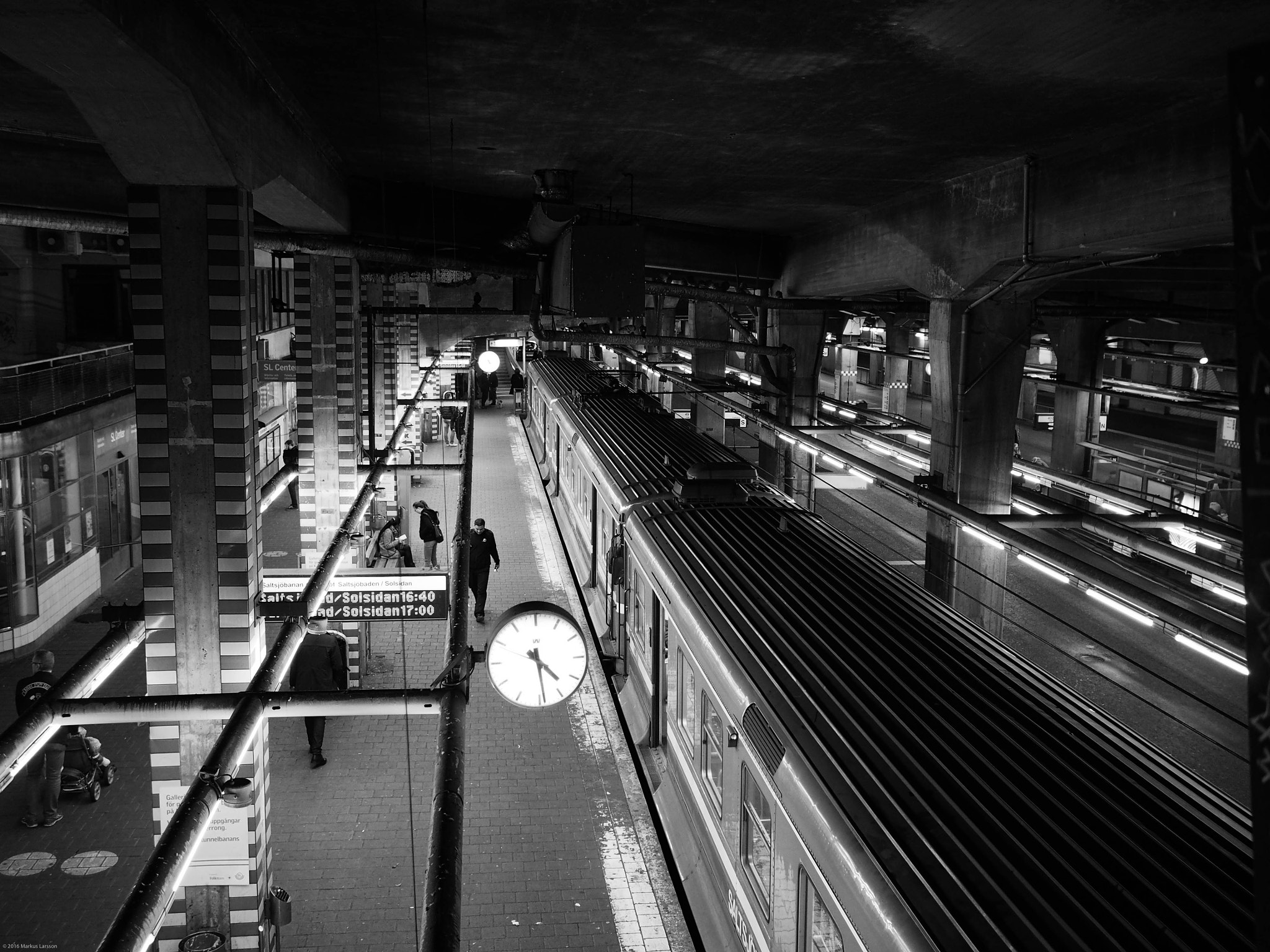 Olympus M.Zuiko Digital 17mm F1.8 sample photo. Slussen metro station photography