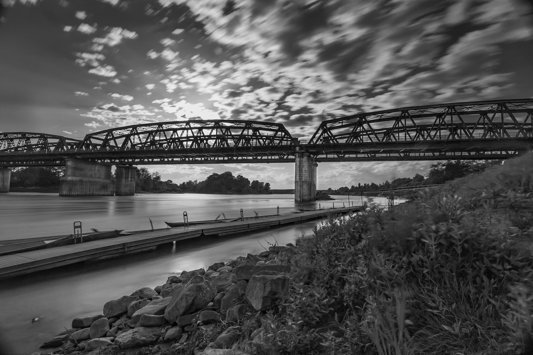Canon EF-S 10-18mm F4.5–5.6 IS STM sample photo. Trail bridge photography