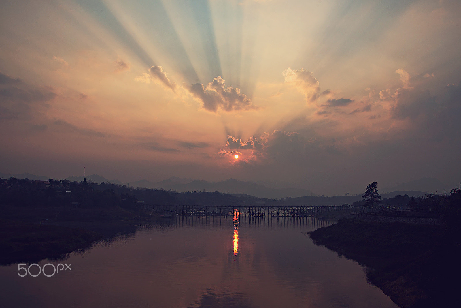 Nikon D600 sample photo. Stunning view from wood bridge (mon bridge) in mis photography