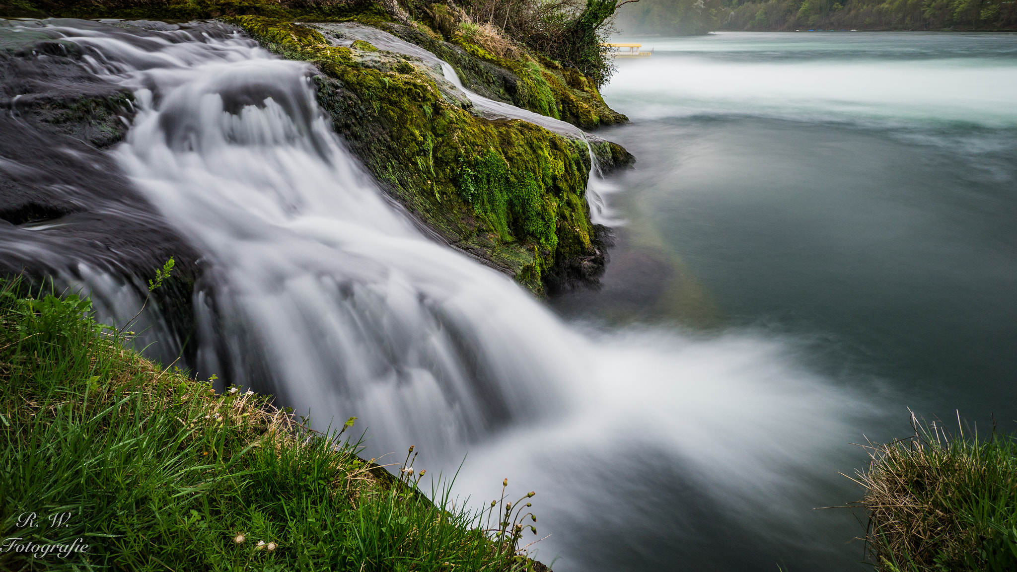 Panasonic Lumix DMC-GH3 + Panasonic Lumix G Vario 7-14mm F4 ASPH sample photo. Rheinfall photography