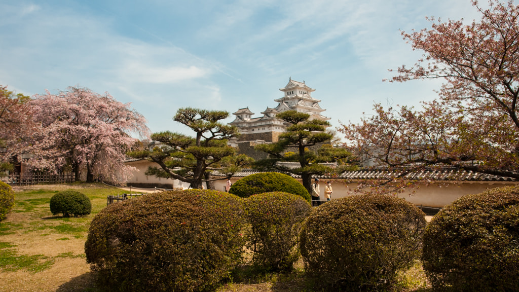 Nikon D300 + Samyang 16mm F2 ED AS UMC CS sample photo. Himeji castle photography