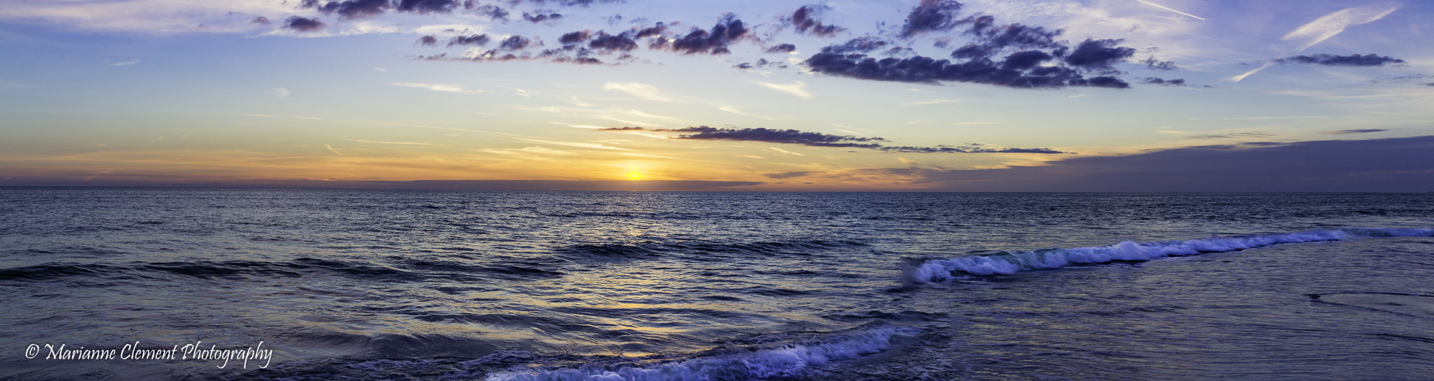 Canon EOS 1200D (EOS Rebel T5 / EOS Kiss X70 / EOS Hi) sample photo. Sun kissed waves  pano photography