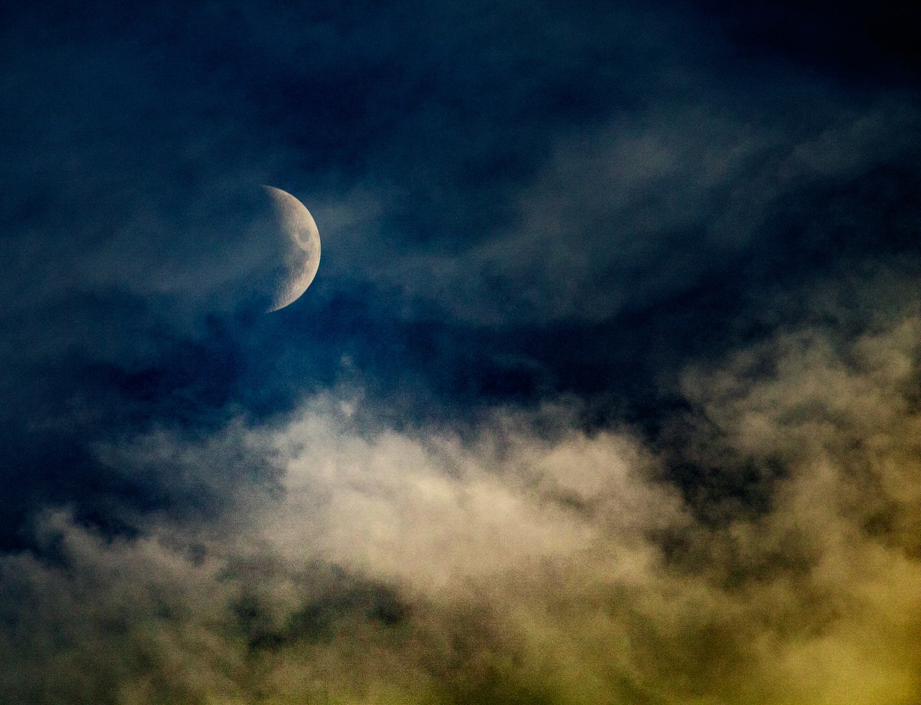 Canon EF-S 55-250mm F4-5.6 IS STM sample photo. Lune photography