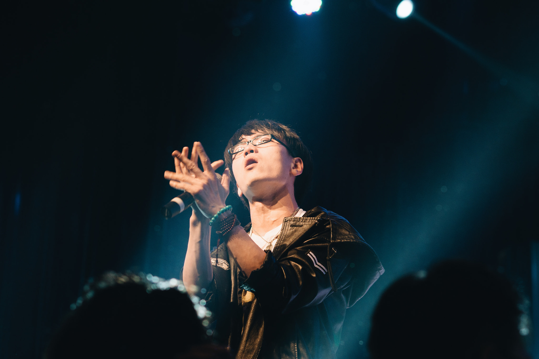 Sony Planar T* 85mm F1.4 ZA sample photo. Singer photography