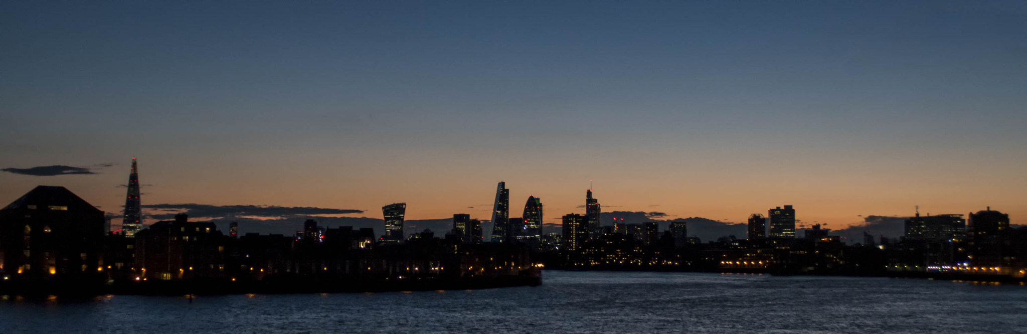 Canon EOS 70D + Canon EF 28-90mm f/4-5.6 sample photo. London sunset photography