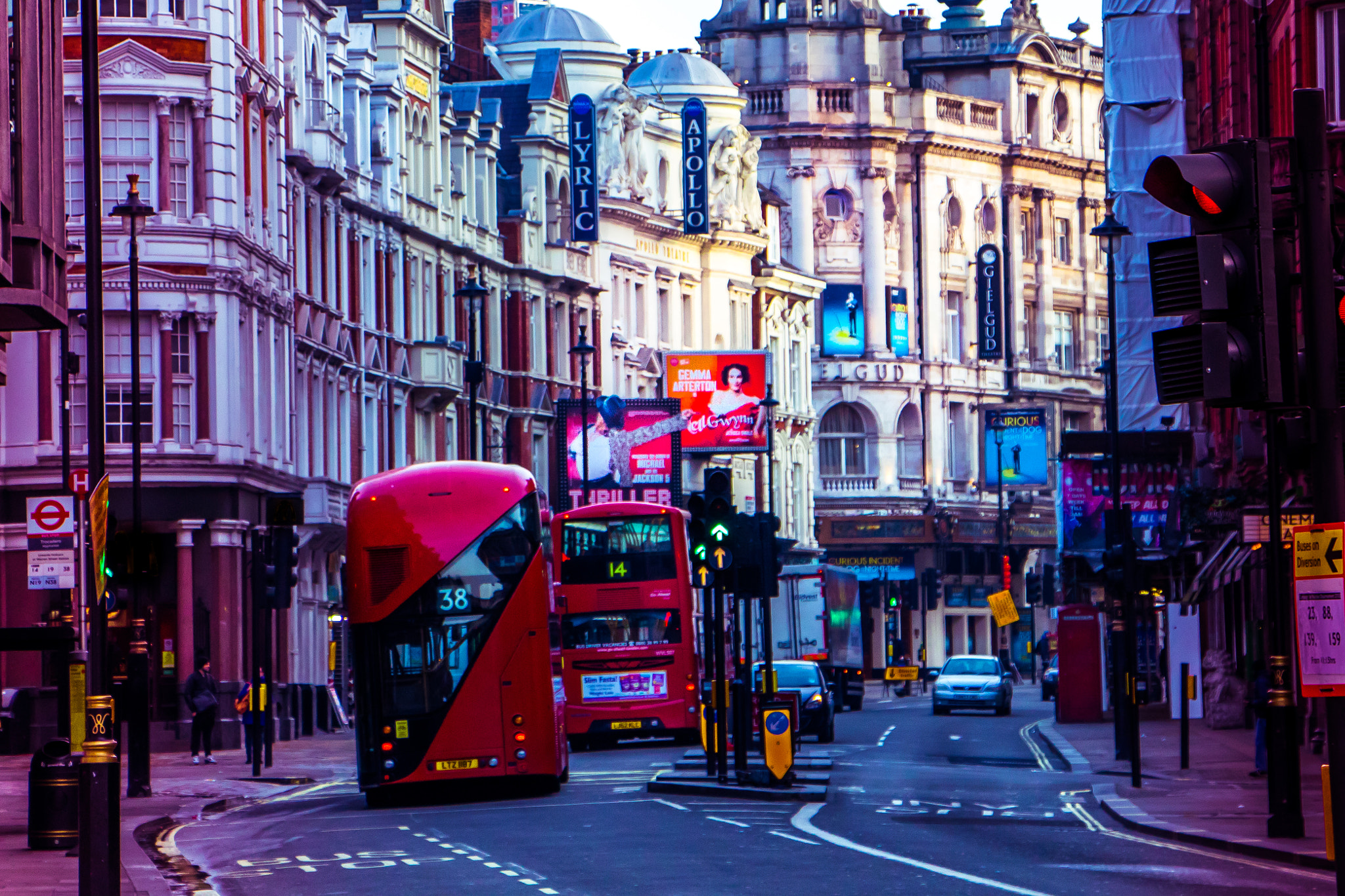 Canon EOS 760D (EOS Rebel T6s / EOS 8000D) sample photo. Shaftesbury avenue photography