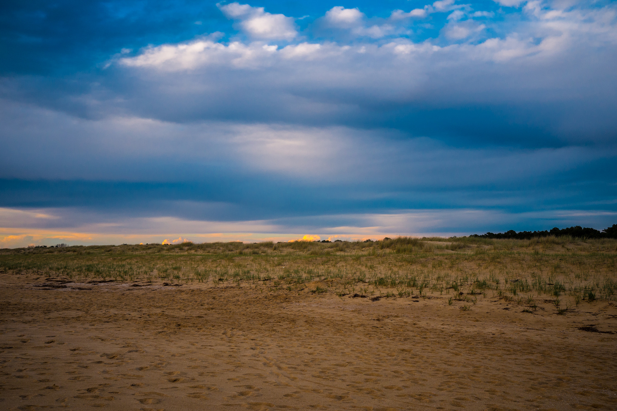 Panasonic Lumix DMC-G7 + LUMIX G 20/F1.7 II sample photo. Evening colors at the beach photography