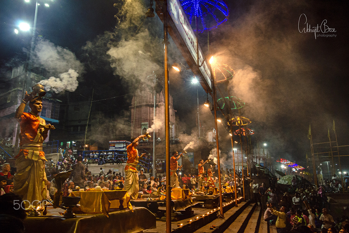 Nikon AF-S Nikkor 16-35mm F4G ED VR sample photo. Ganga arati photography
