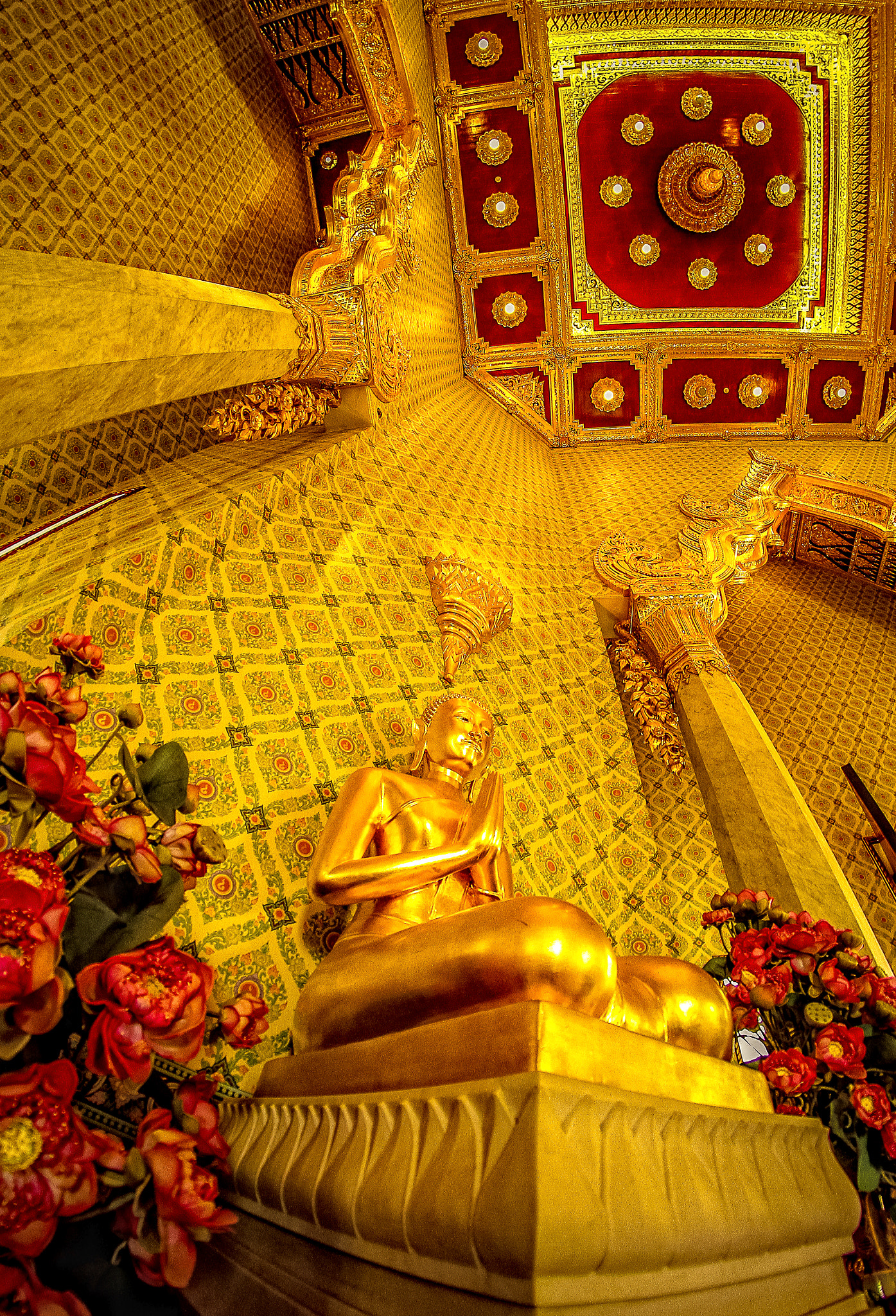 Temple of Golden Buddha , Wat Traimitr Withayaram