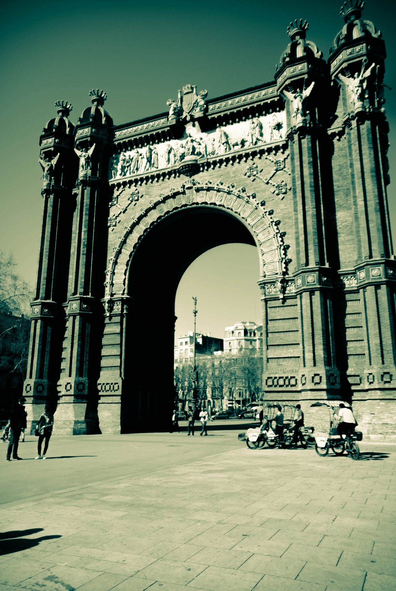 Sigma 17-50mm F2.8 EX DC OS HSM sample photo. Barcelona photography