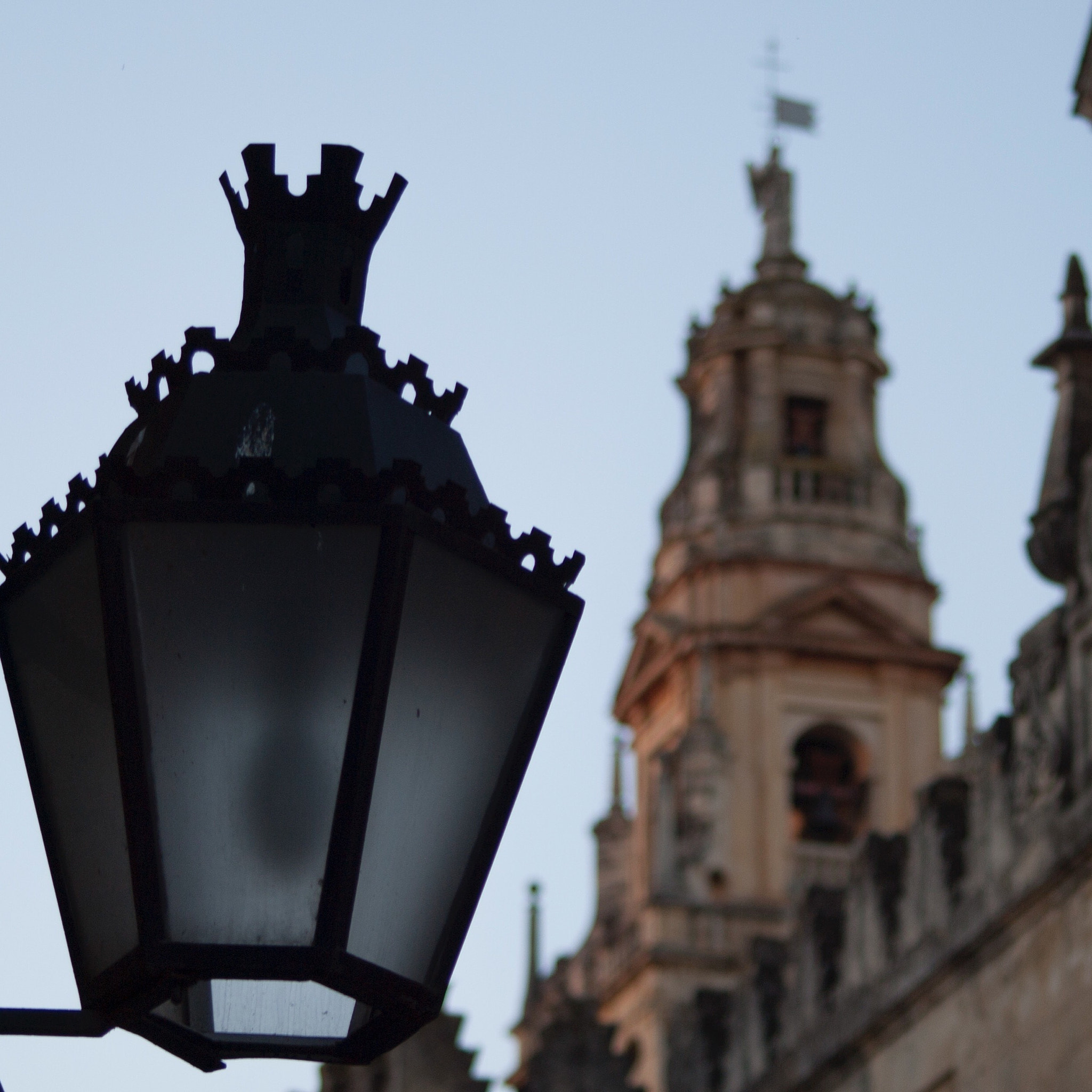 Olympus E-420 (EVOLT E-420) sample photo. ¿adónde se fue la luz? // where did the light go? photography
