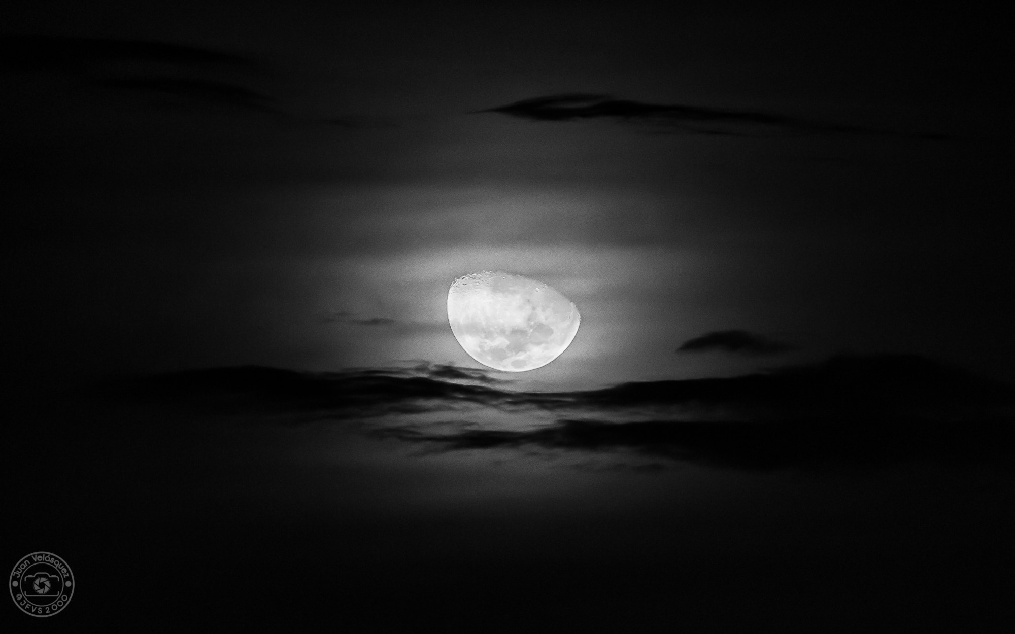 Canon EOS 650D (EOS Rebel T4i / EOS Kiss X6i) sample photo. Luna oscura photography