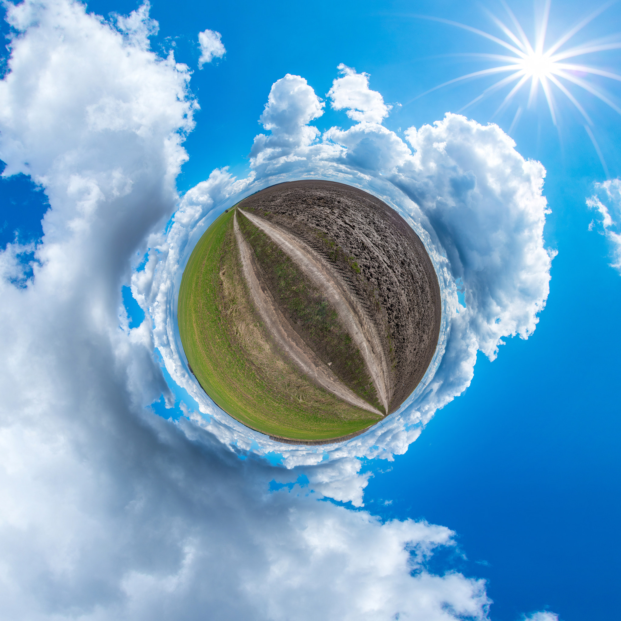 Nikon D800 + Sigma 15mm F2.8 EX DG Diagonal Fisheye sample photo. Kruglovo village photography