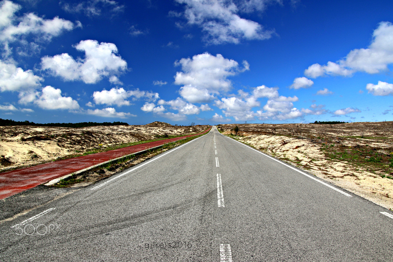 Canon TS-E 90mm F2.8 Tilt-Shift sample photo. Road photography