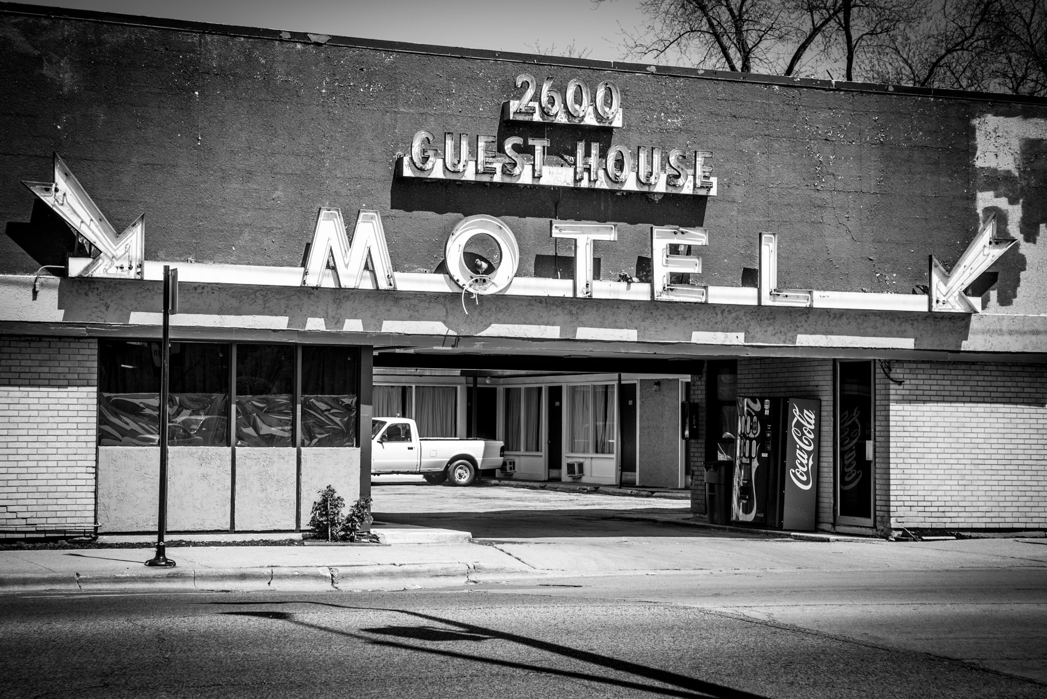 AF Zoom-Nikkor 28-85mm f/3.5-4.5 sample photo. So much america... photography