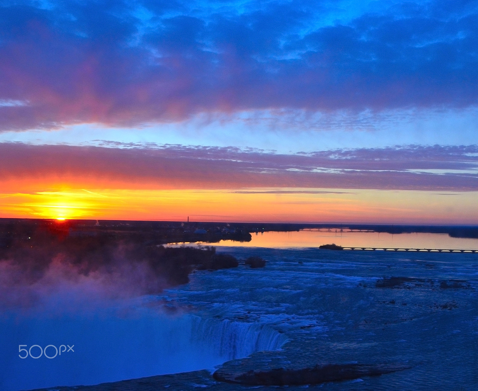 Nikon D5100 + Sigma 17-70mm F2.8-4 DC Macro OS HSM | C sample photo. Niagara sunrise photography