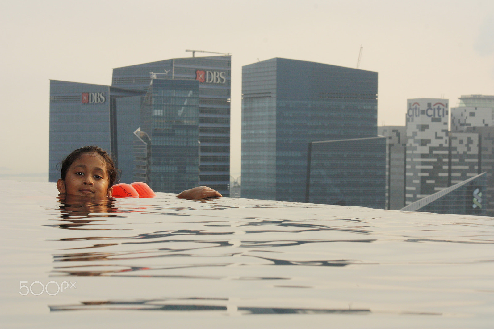 Canon EOS 450D (EOS Rebel XSi / EOS Kiss X2) sample photo. Marina bay sand - water on the backdrop of high rise photography
