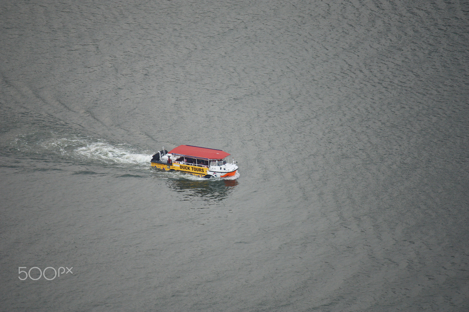 Canon EOS 450D (EOS Rebel XSi / EOS Kiss X2) sample photo. Marina bay - top view of duck tours photography