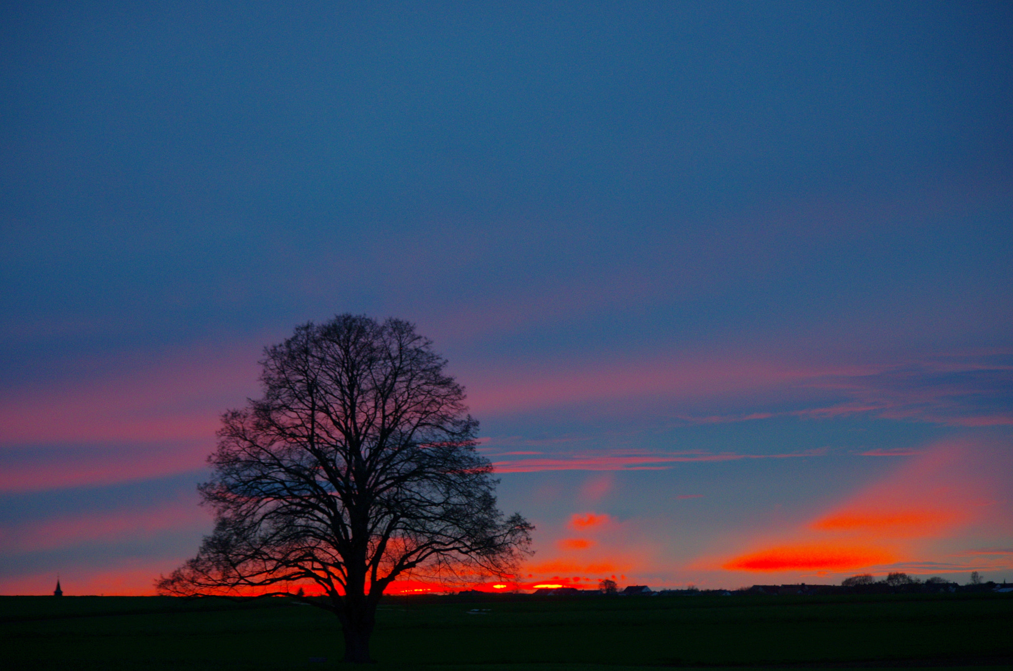 smc PENTAX-DA L 55-300mm F4-5.8 ED sample photo. One last lights before night falls photography