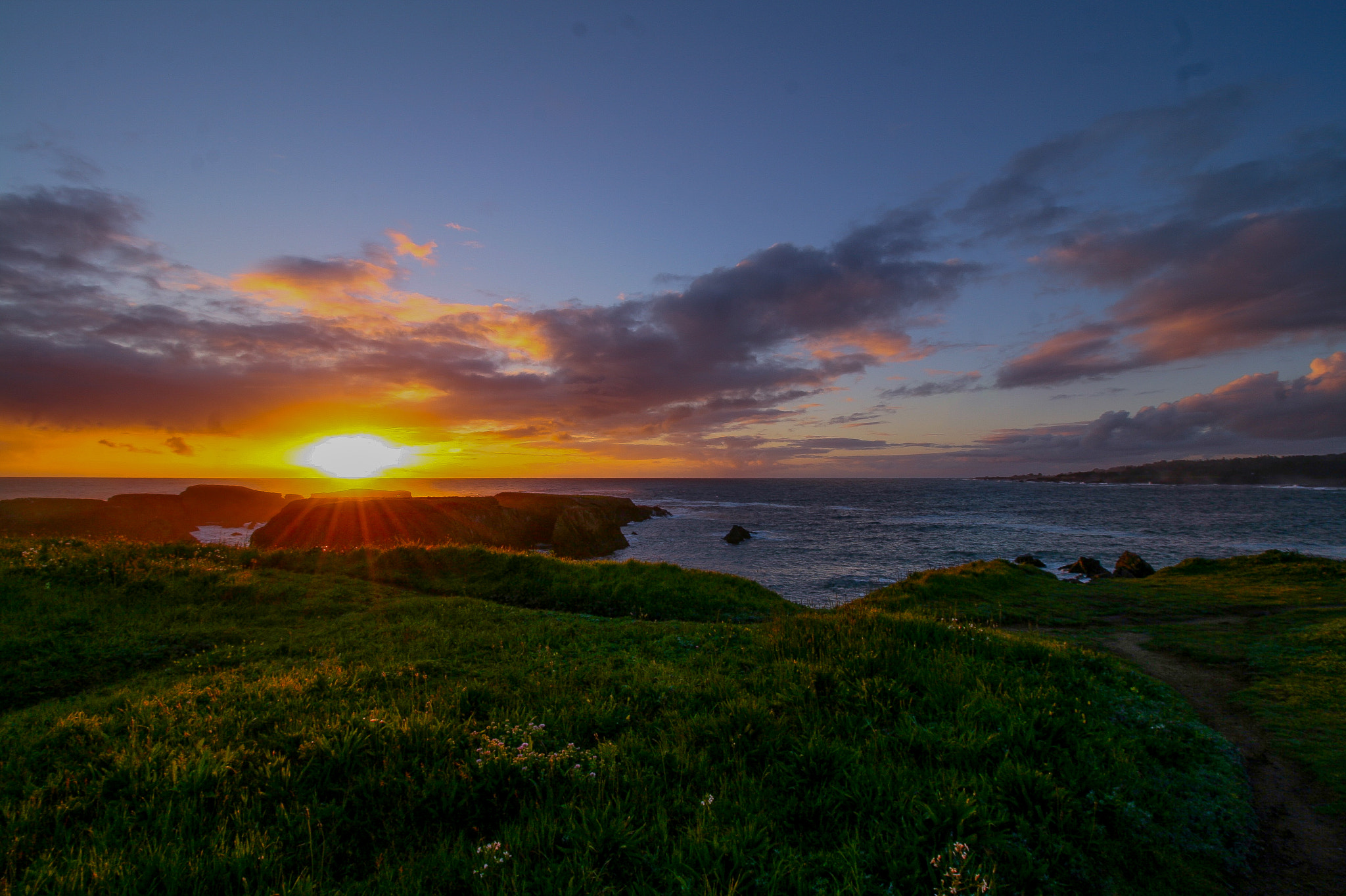 Canon EF-S 10-18mm F4.5–5.6 IS STM sample photo. Mendo nights photography