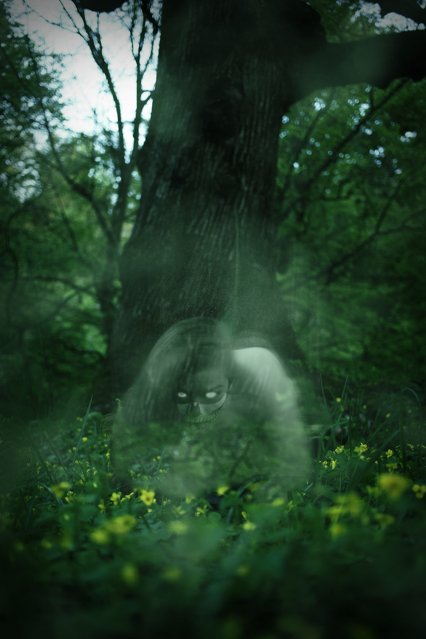Canon EF 40mm F2.8 STM sample photo. She lurks in the night photography