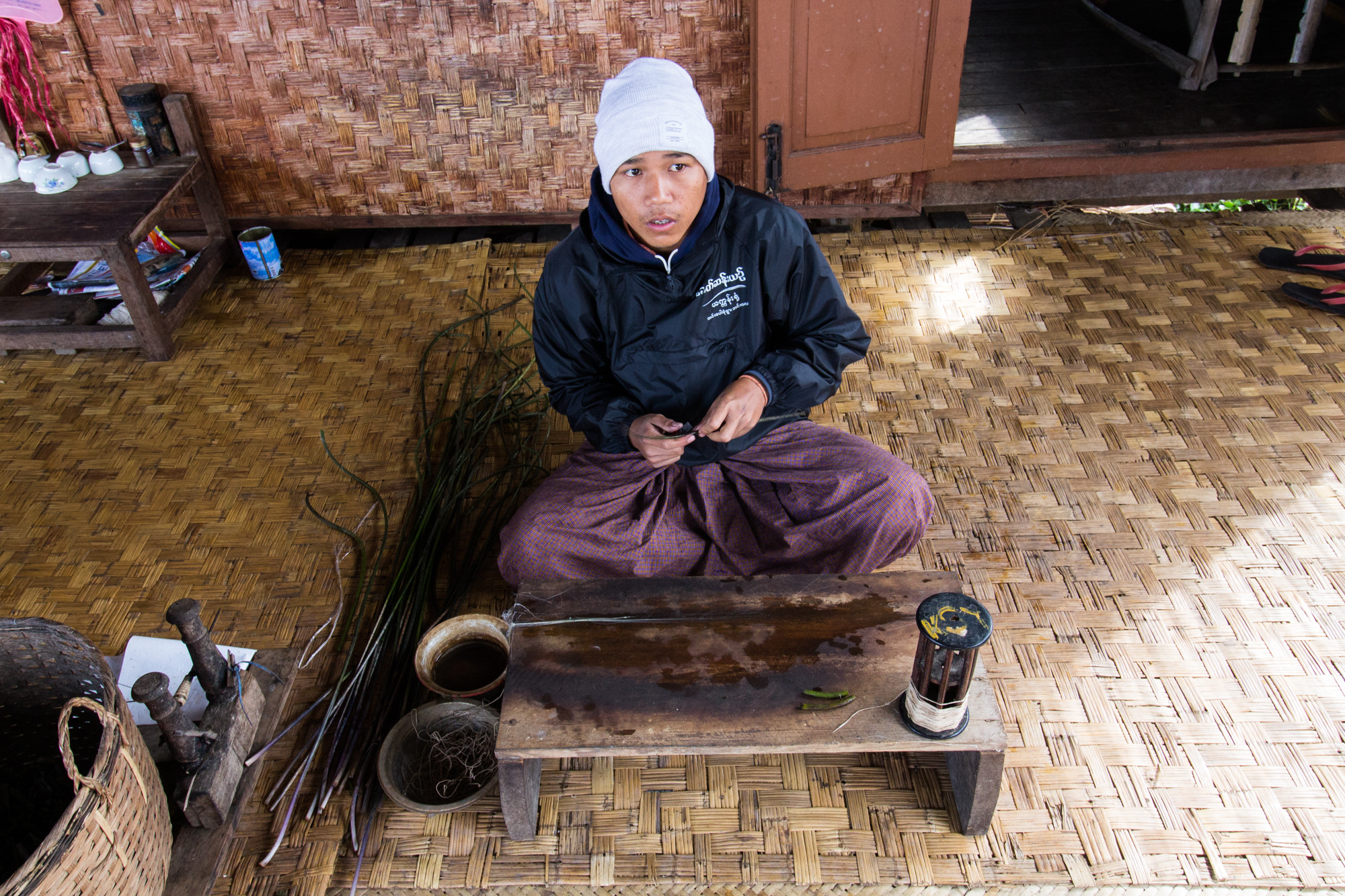 Canon EF-S 10-18mm F4.5–5.6 IS STM sample photo. Weaving workshop, floating village, inle lake photography