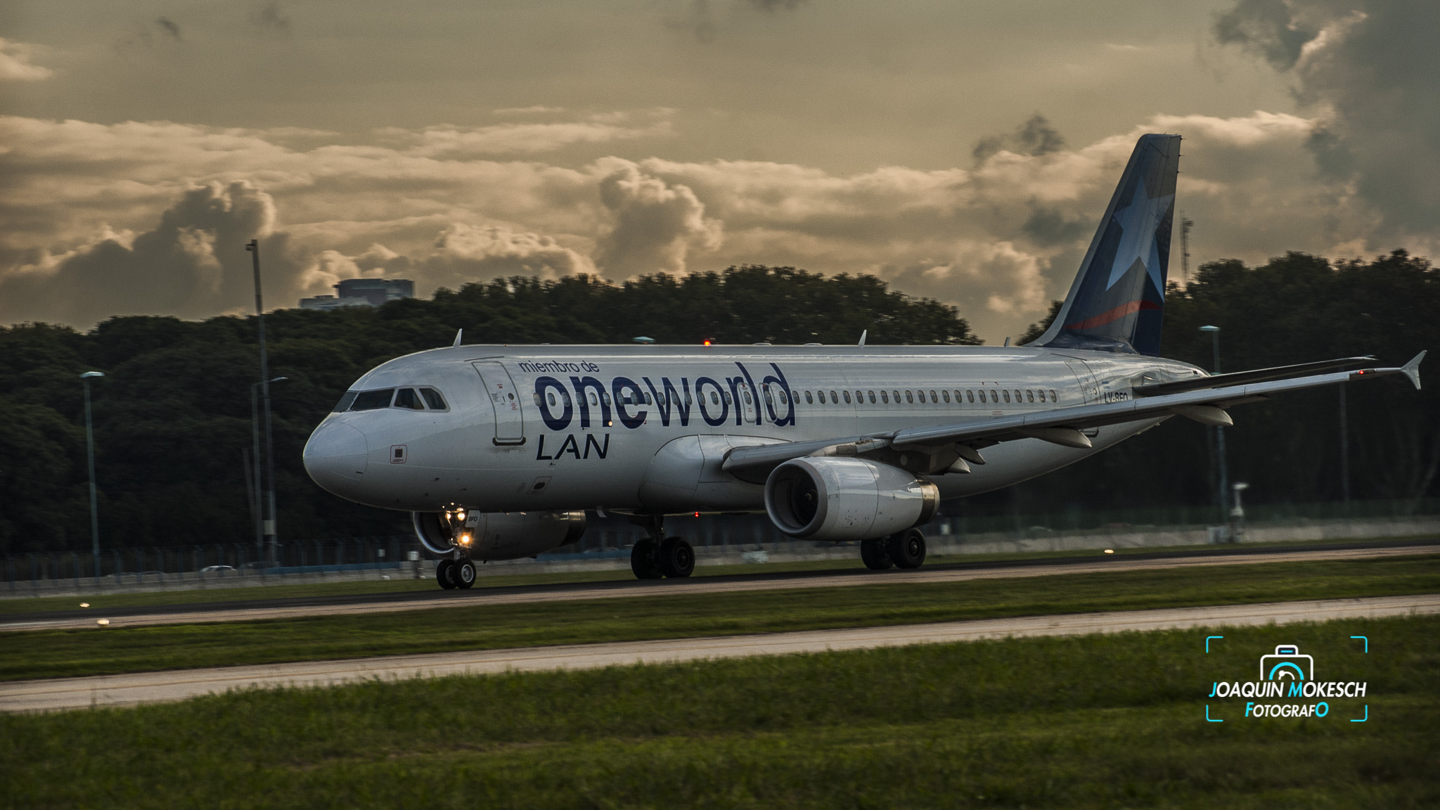 Nikon D200 sample photo. Takeoff aep photography