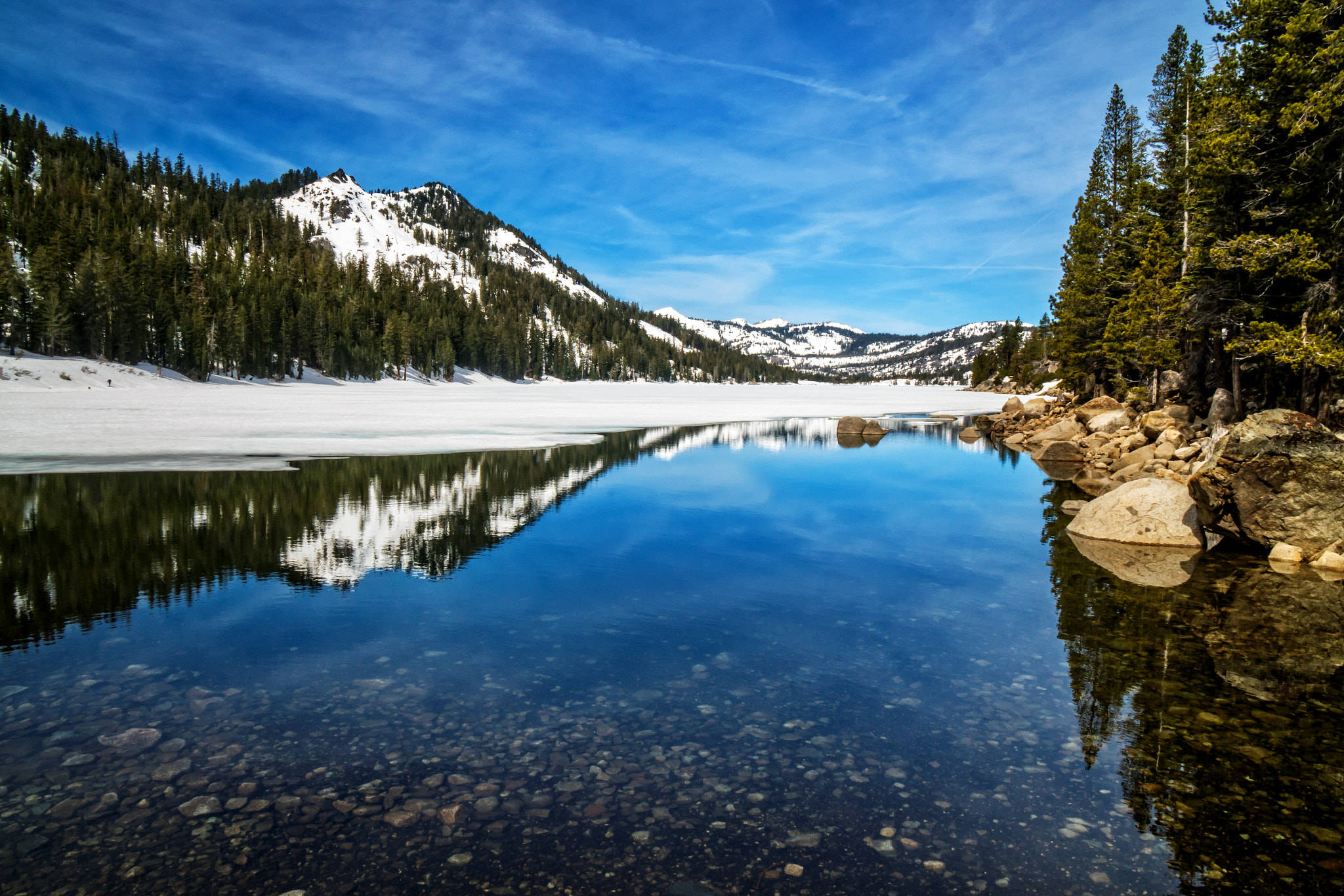 Sony a7R II + Sony Vario-Tessar T* E 16-70mm F4 ZA OSS sample photo. Spring is coming to echo lake photography