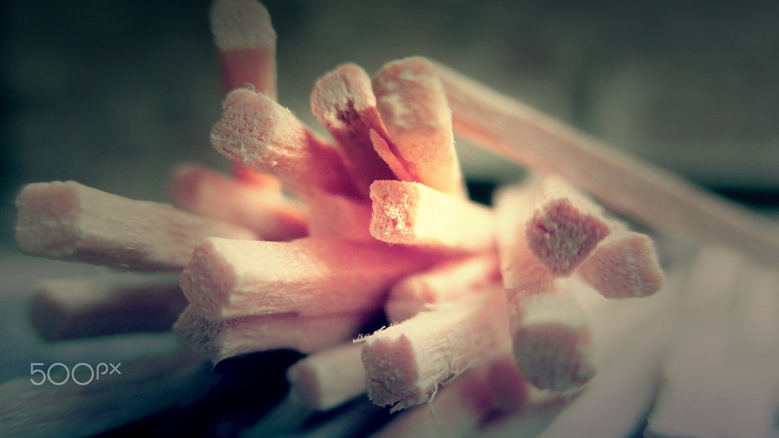 Canon PowerShot ELPH 115 IS (IXUS 132 / IXY 90F) sample photo. Matches stick photography