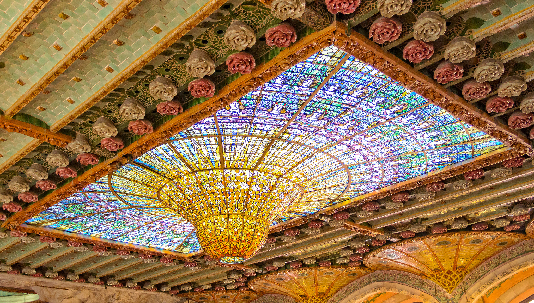 Canon EOS M + Canon EF-S 18-135mm F3.5-5.6 IS sample photo. Stained-glass skylight - palace of catalan music photography