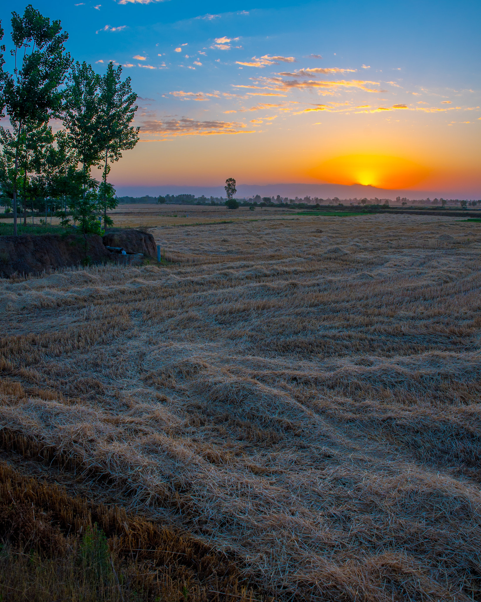 24-70mm F2.8 G SSM II sample photo. A northern sunrise photography